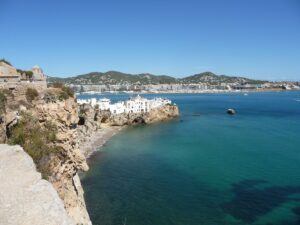 ¿Cómo proteger una segunda residencia en Ibiza?